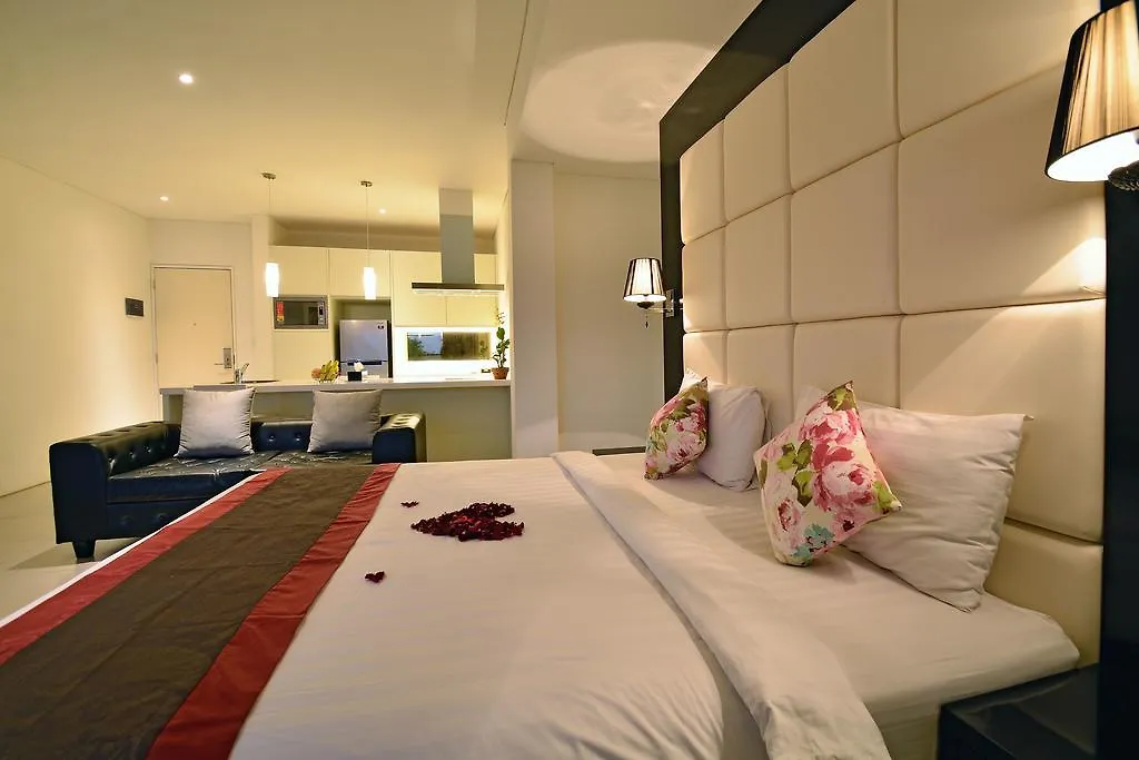 Отель Sama Sama Suites & Restaurant Kuta Selatan